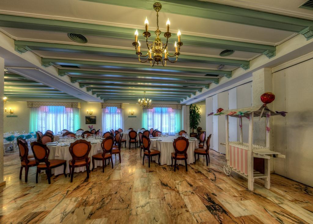Hotel Sandra الكالا ذي غواذَيْرا المظهر الخارجي الصورة