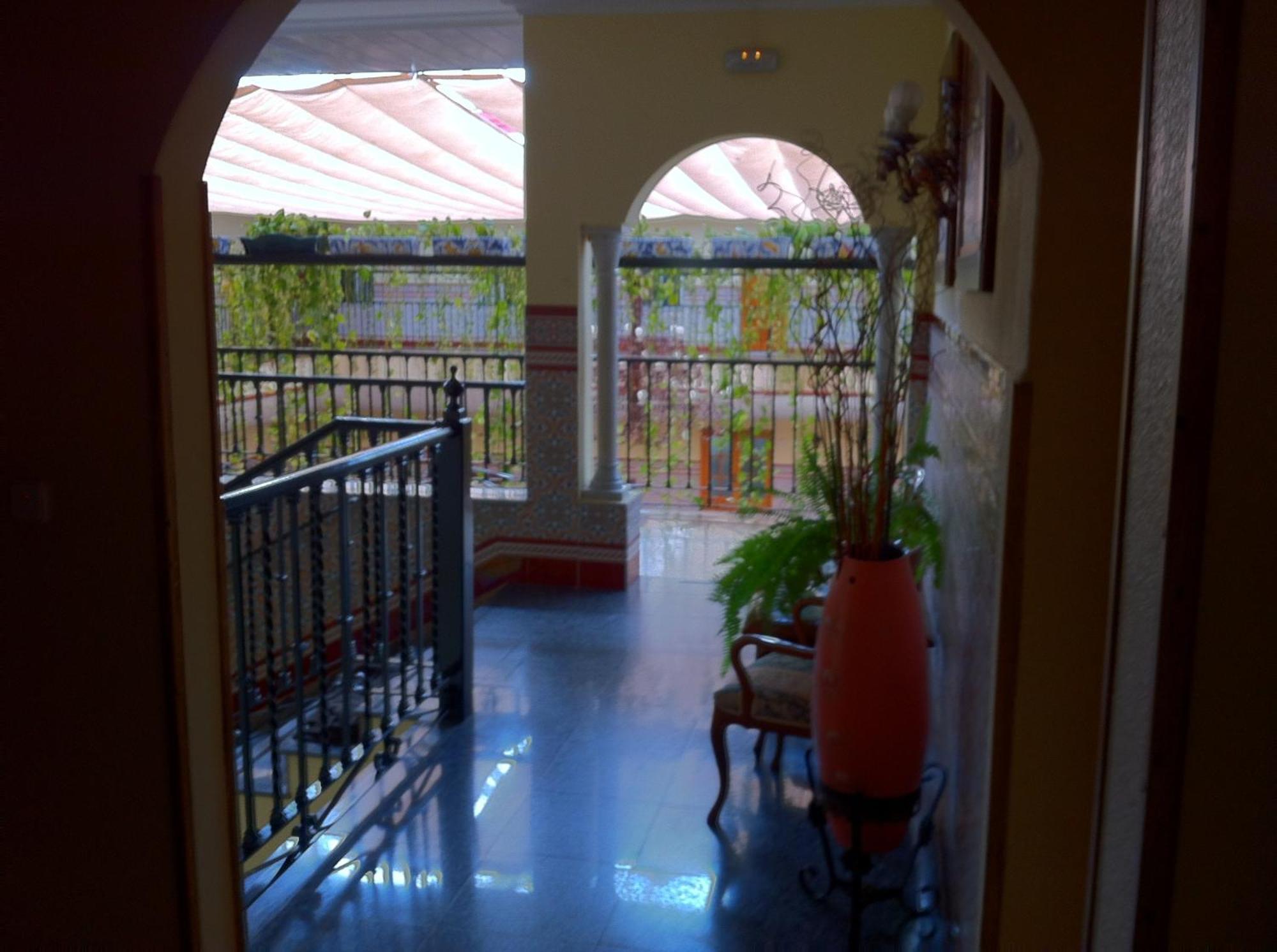 Hotel Sandra الكالا ذي غواذَيْرا المظهر الخارجي الصورة