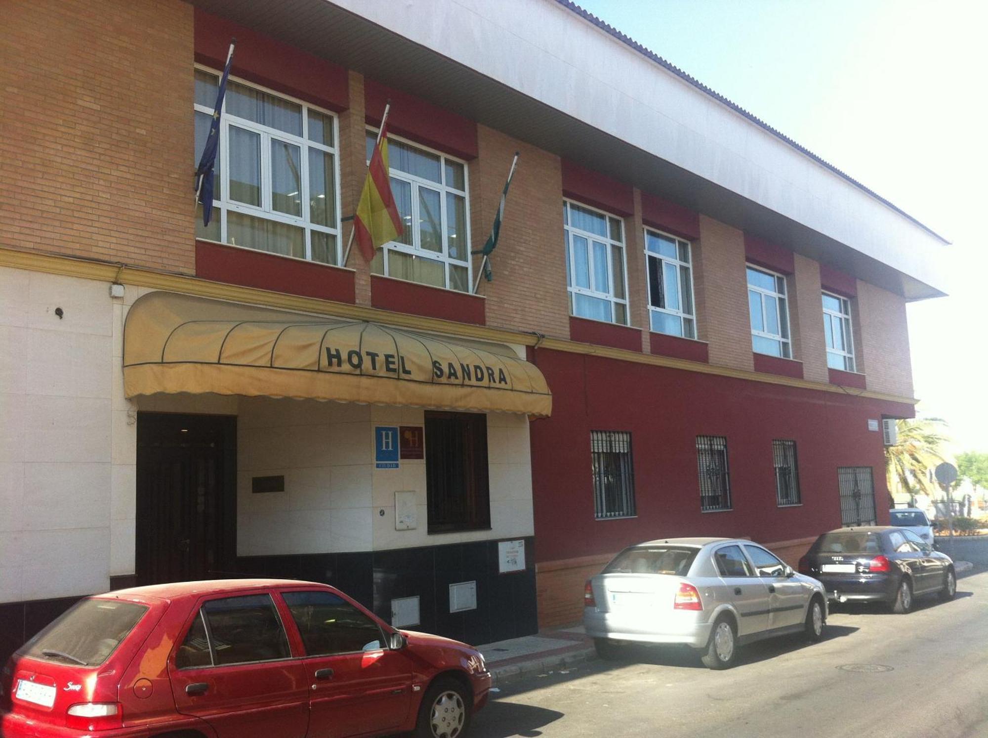 Hotel Sandra الكالا ذي غواذَيْرا المظهر الخارجي الصورة