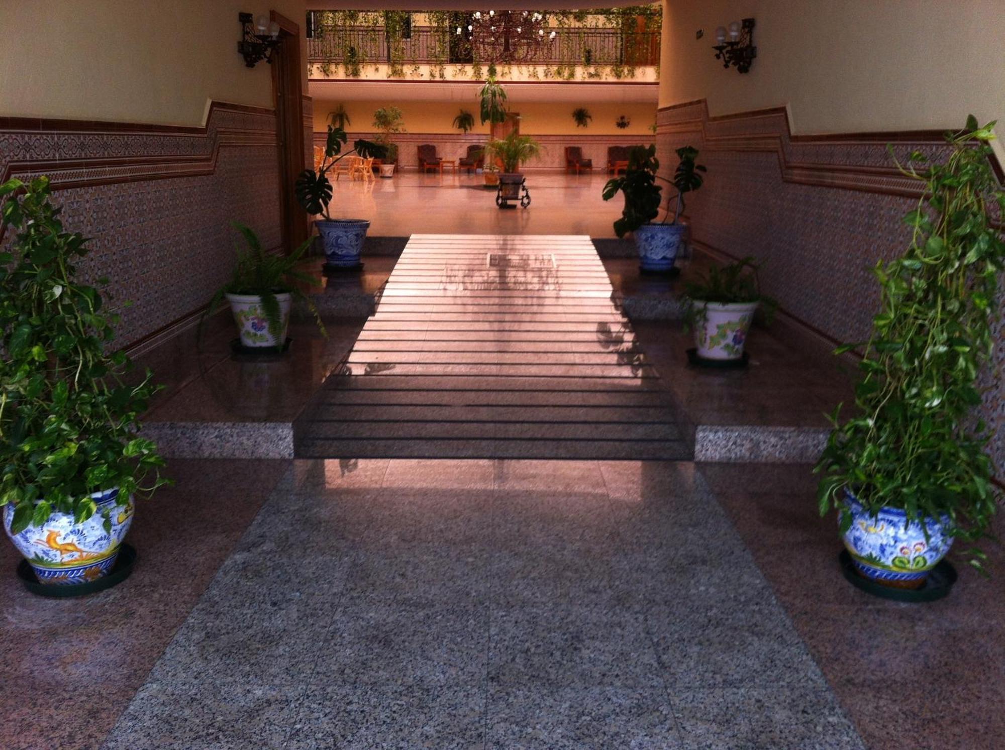 Hotel Sandra الكالا ذي غواذَيْرا المظهر الخارجي الصورة