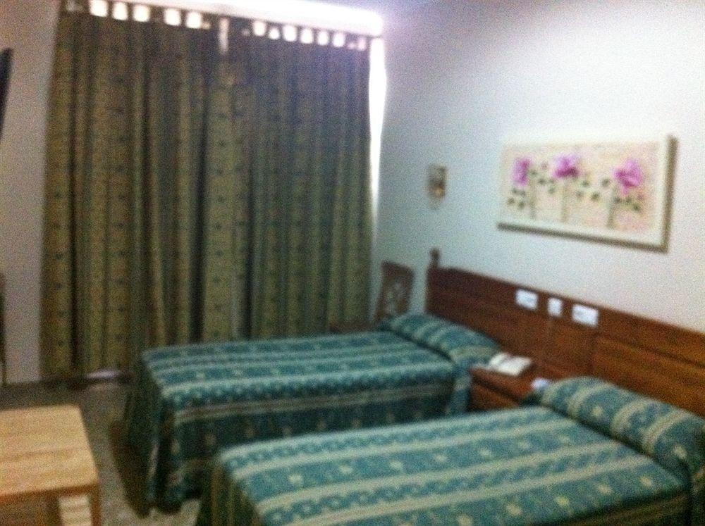 Hotel Sandra الكالا ذي غواذَيْرا المظهر الخارجي الصورة