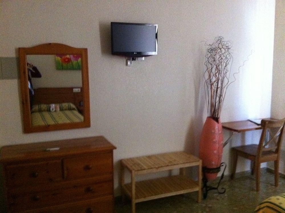 Hotel Sandra الكالا ذي غواذَيْرا المظهر الخارجي الصورة