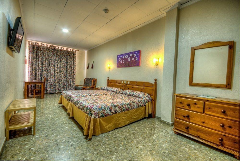 Hotel Sandra الكالا ذي غواذَيْرا المظهر الخارجي الصورة