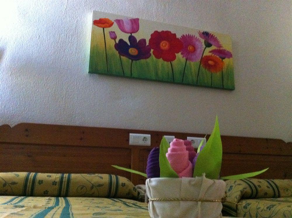 Hotel Sandra الكالا ذي غواذَيْرا المظهر الخارجي الصورة