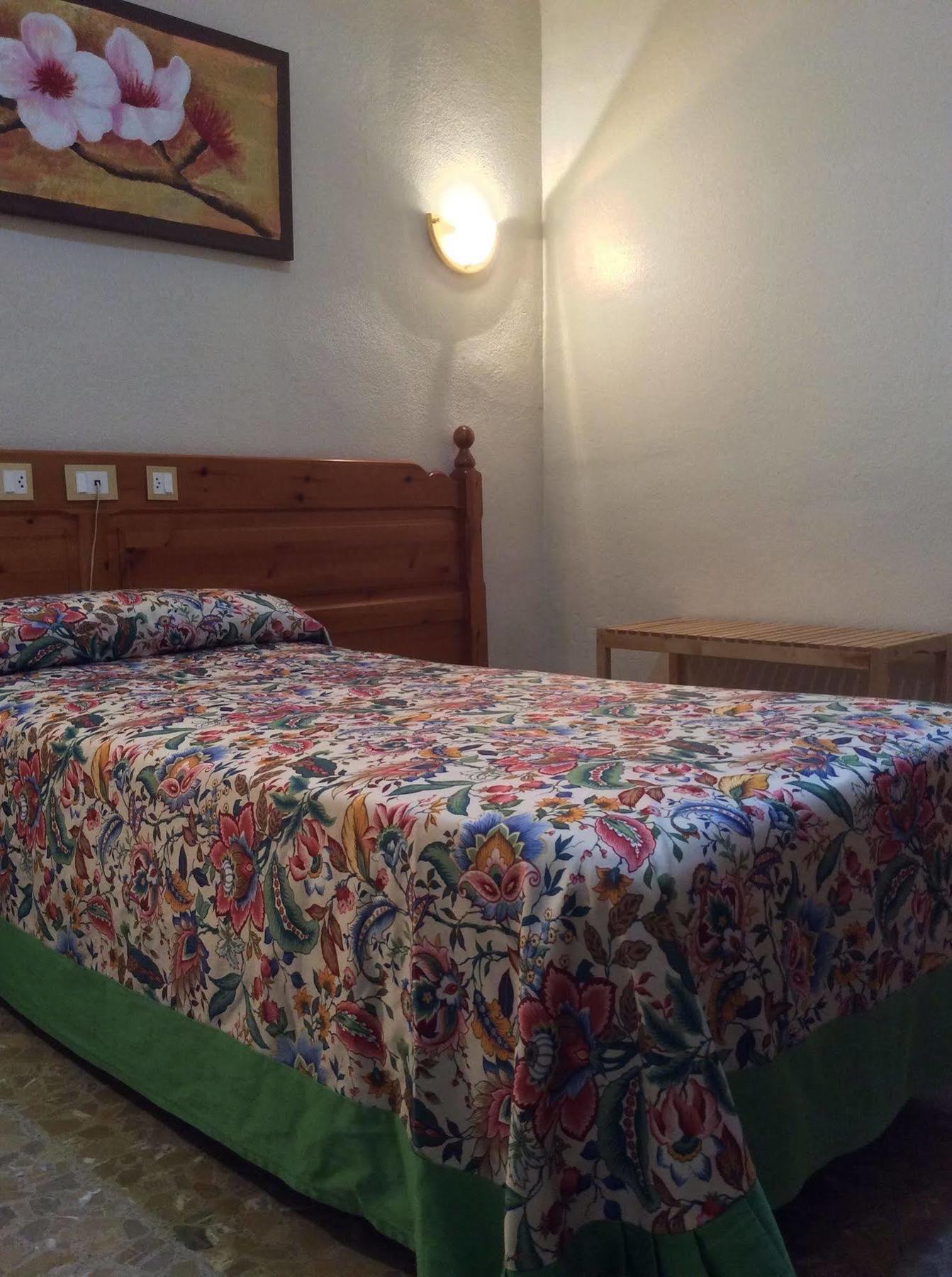 Hotel Sandra الكالا ذي غواذَيْرا المظهر الخارجي الصورة