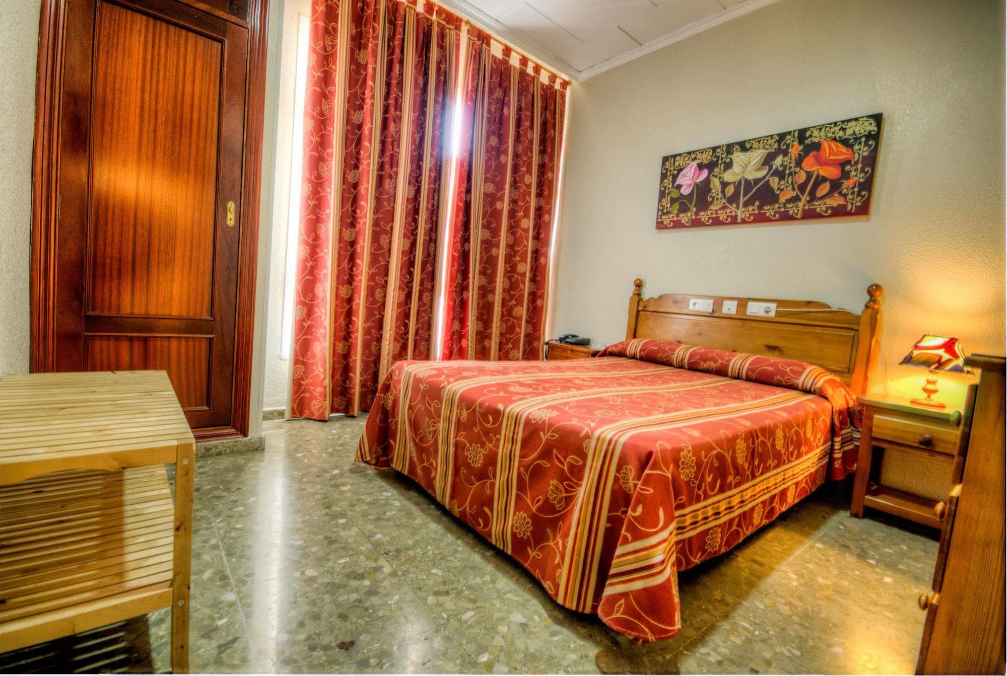 Hotel Sandra الكالا ذي غواذَيْرا المظهر الخارجي الصورة