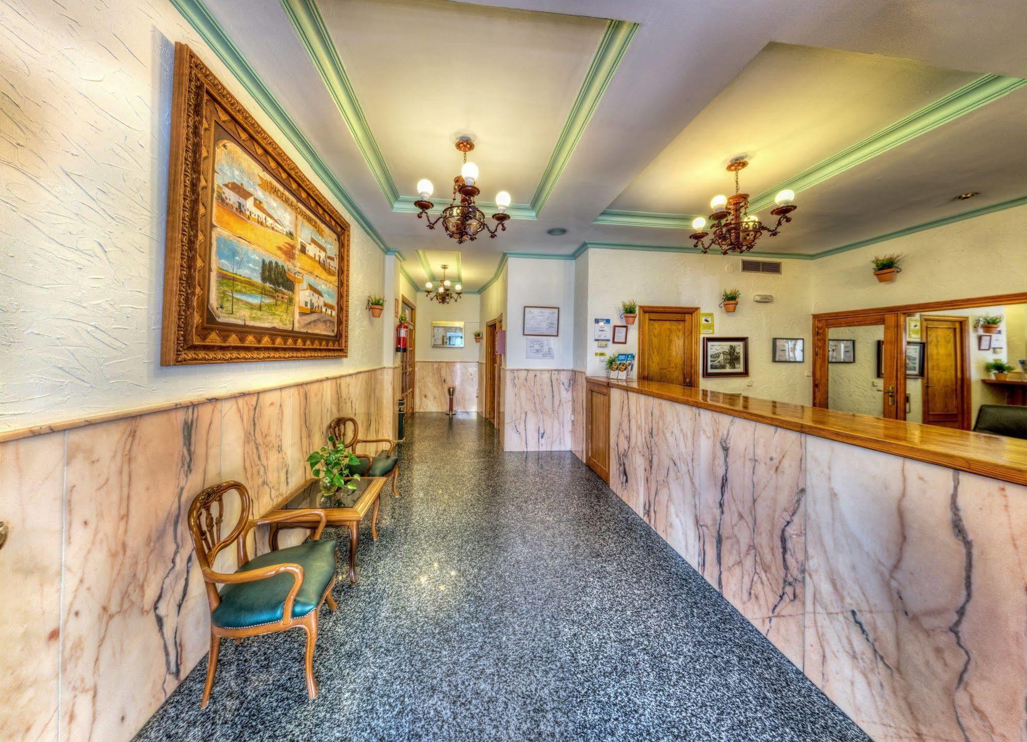 Hotel Sandra الكالا ذي غواذَيْرا المظهر الخارجي الصورة