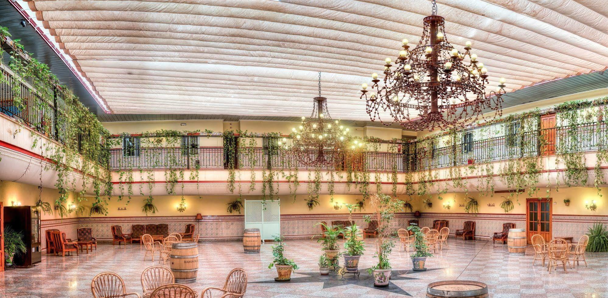 Hotel Sandra الكالا ذي غواذَيْرا المظهر الخارجي الصورة