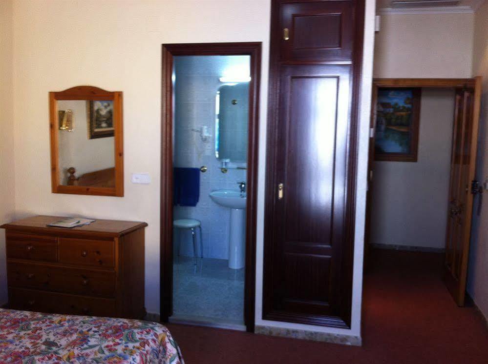 Hotel Sandra الكالا ذي غواذَيْرا المظهر الخارجي الصورة